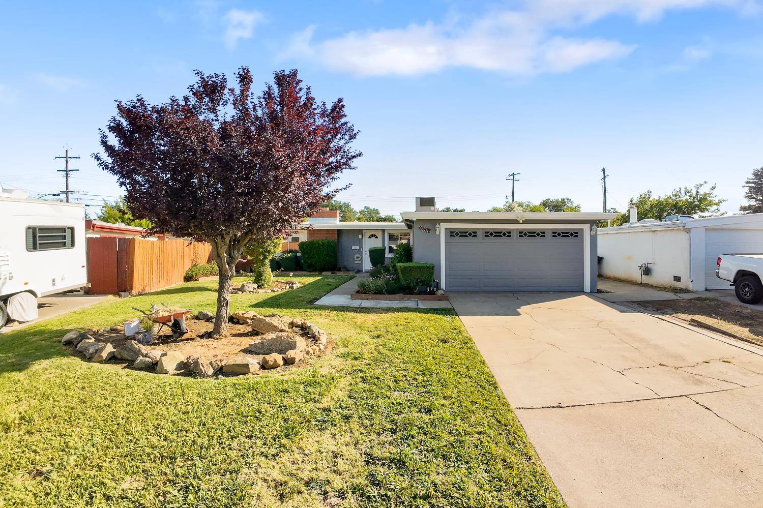 Elk Grove, CA 95624,8865 halverson