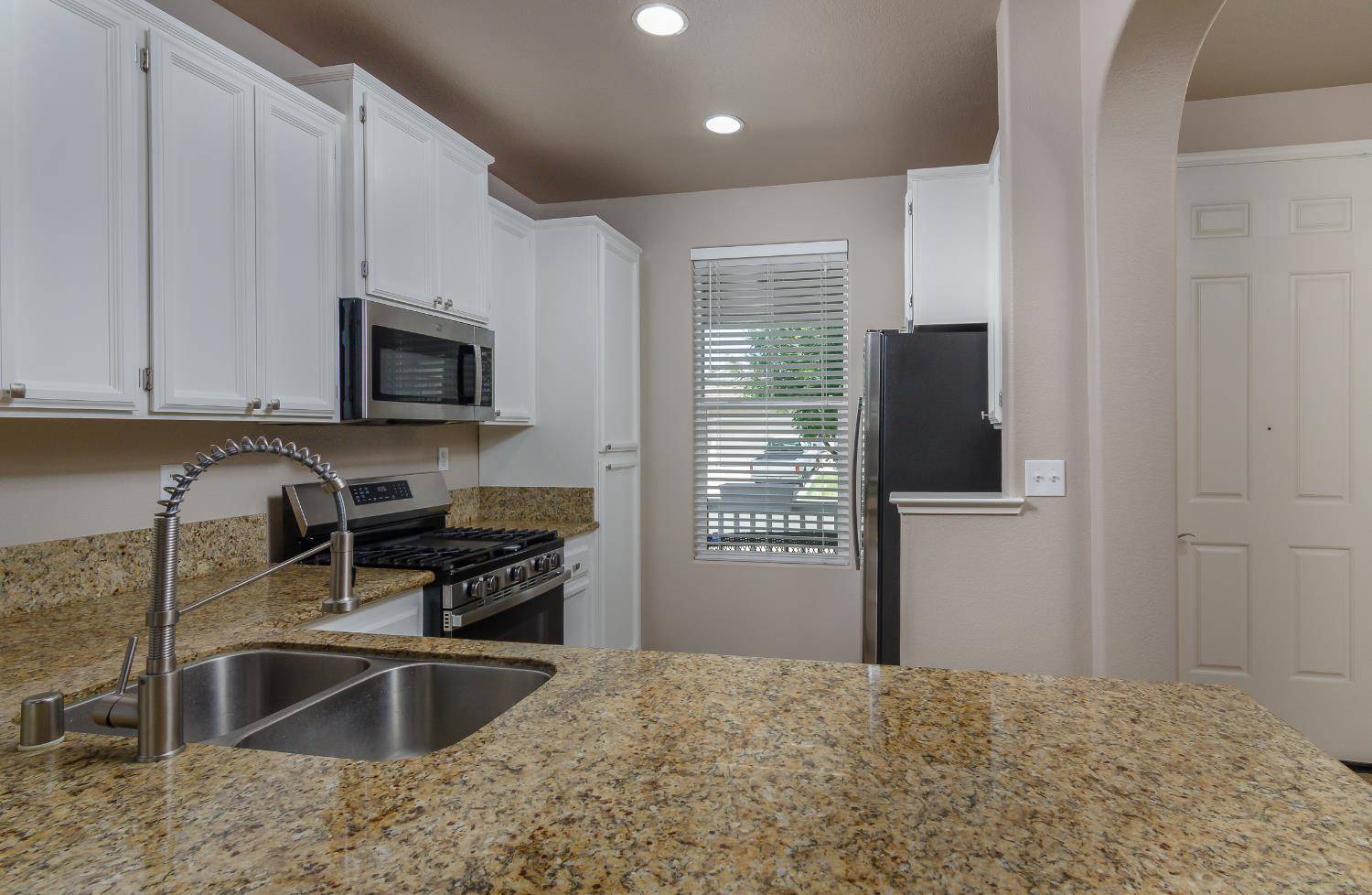 Sacramento, CA 95835,1818 Dawnelle WAY