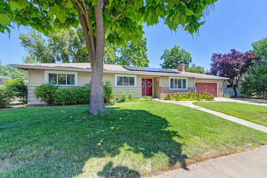 8853 Britland WAY, Fair Oaks, CA 95628