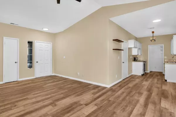 Los Banos, CA 93635,805 Del Rio DR