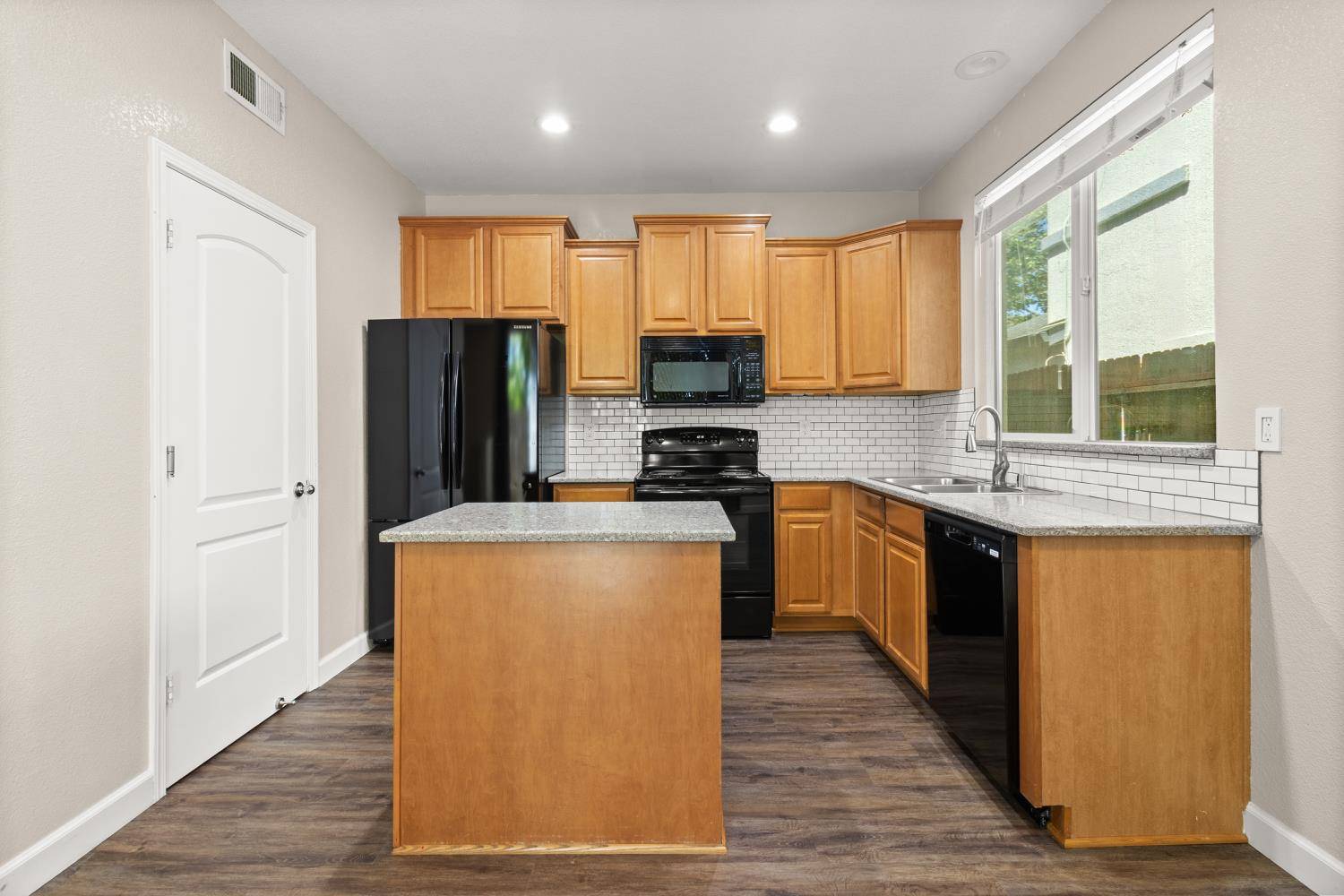 Cameron Park, CA 95682,2573 Chesapeake Bay CIR