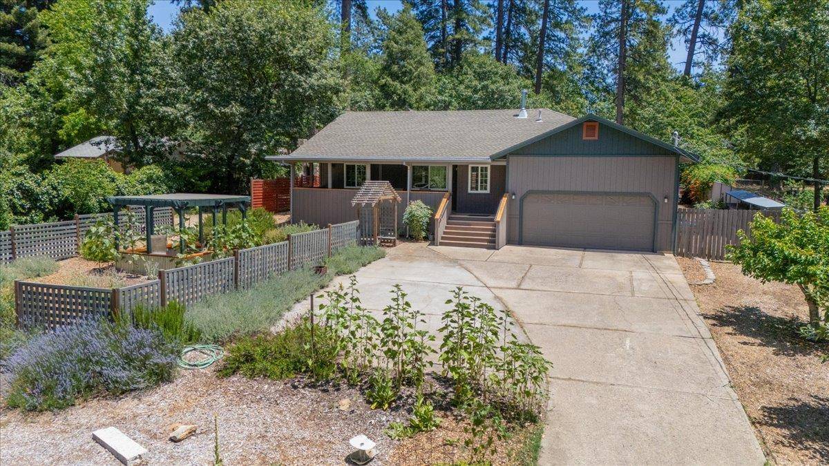10333 Carey DR, Grass Valley, CA 95945