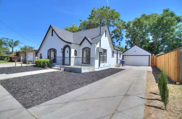 154 E Coolidge Ave, Modesto, CA 95350