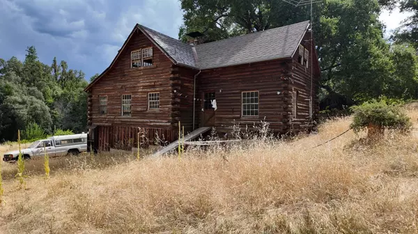 Somerset, CA 95684,8600 Lodestone RD