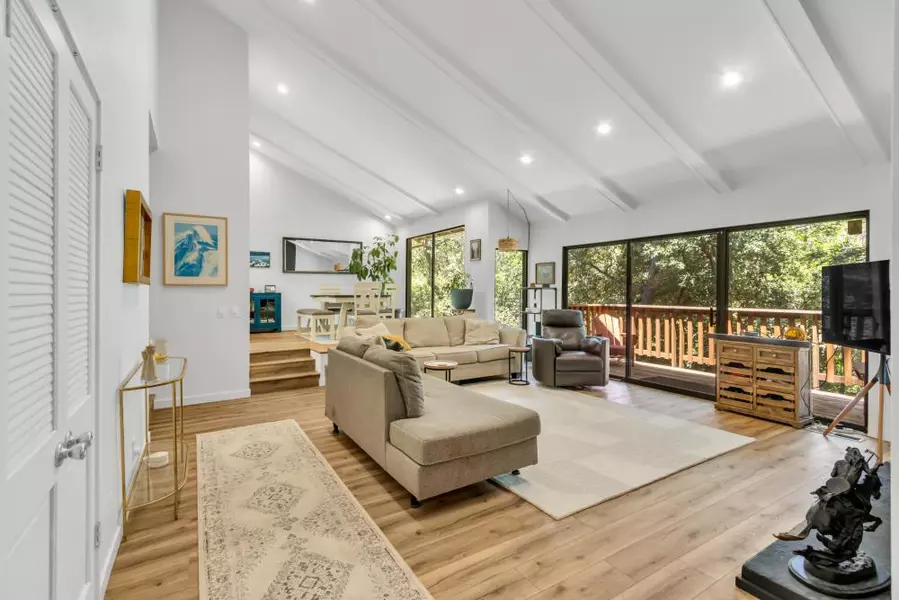8911 Bluff LN, Fair Oaks, CA 95628