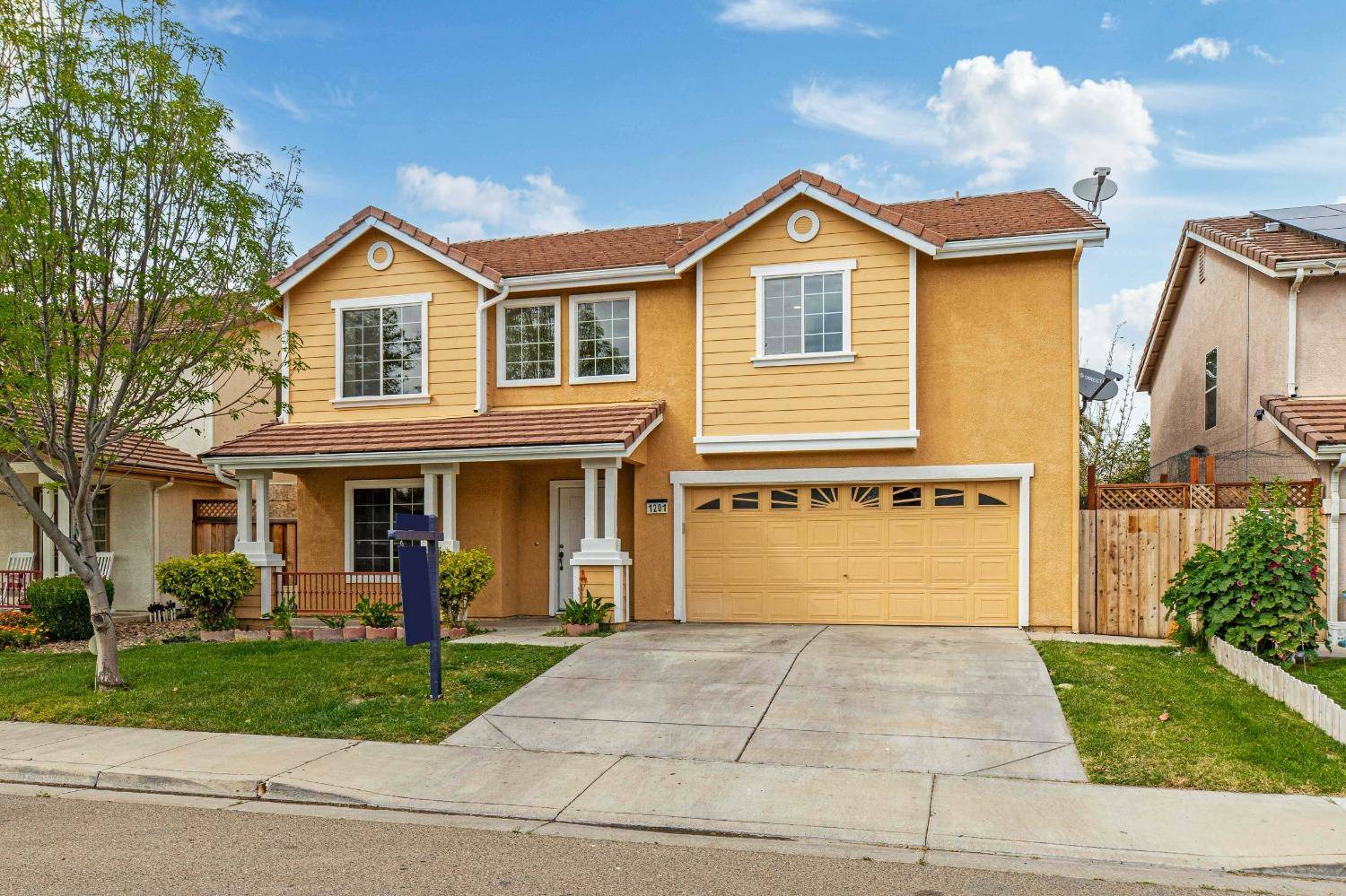 1201 Yellowhammer DR, Patterson, CA 95363