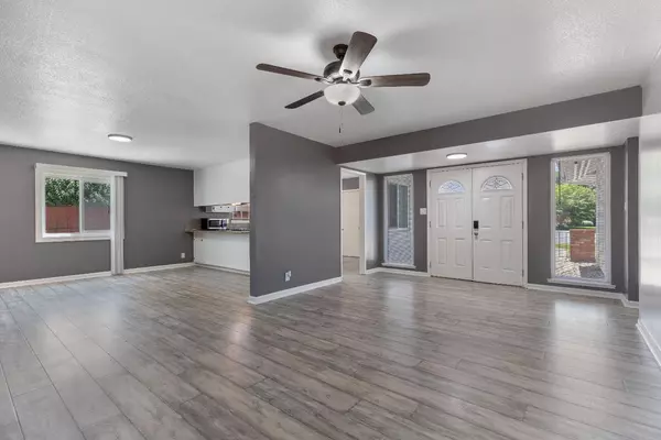 Sacramento, CA 95826,2537 Warrego WAY