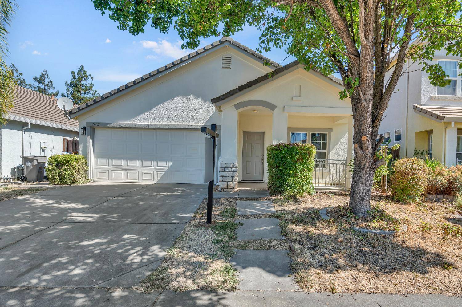 7475 Whitemore ST, Elk Grove, CA 95758