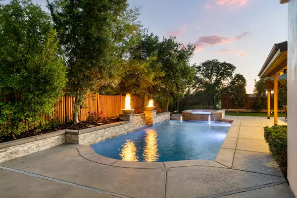 El Dorado Hills, CA 95762,220 asuncion