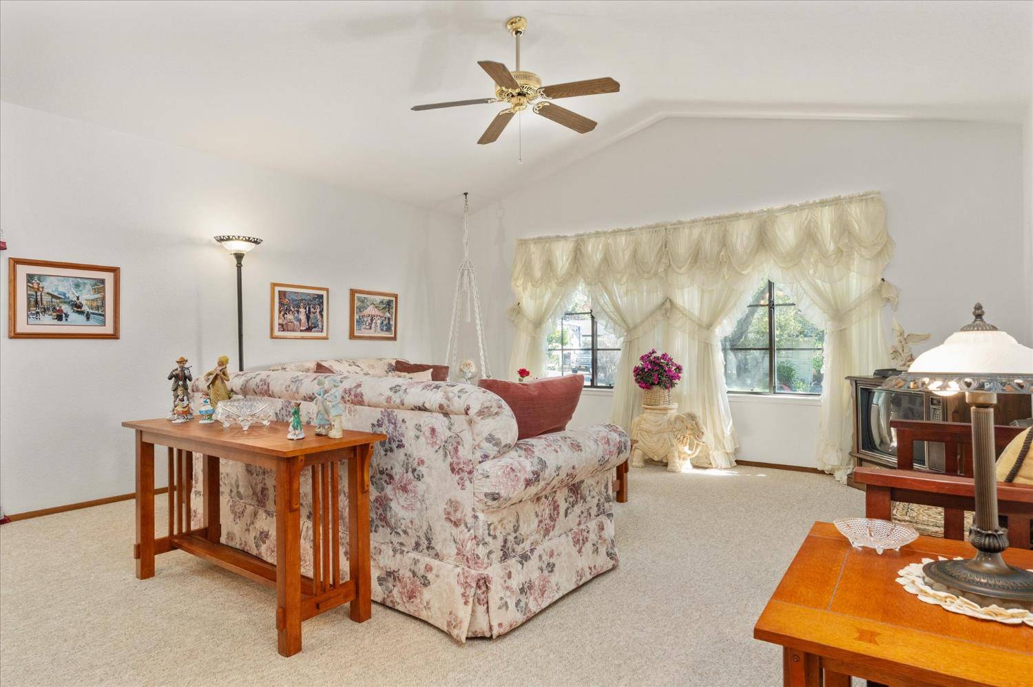 Angels Camp, CA 95222,220 Mistletoe Ct