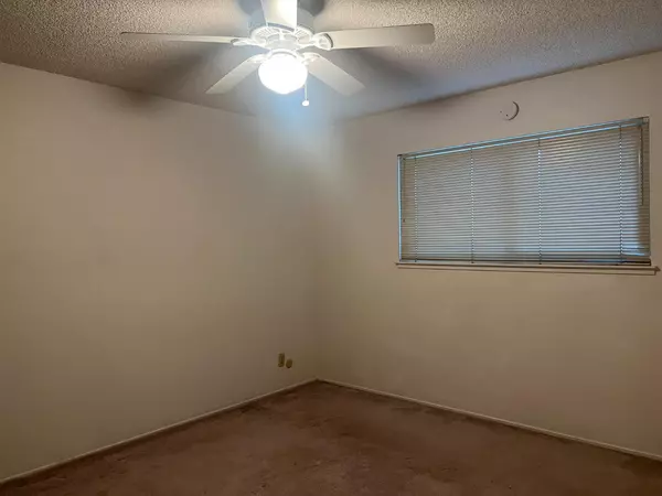 Orangevale, CA 95662,8906 Aksarben DR