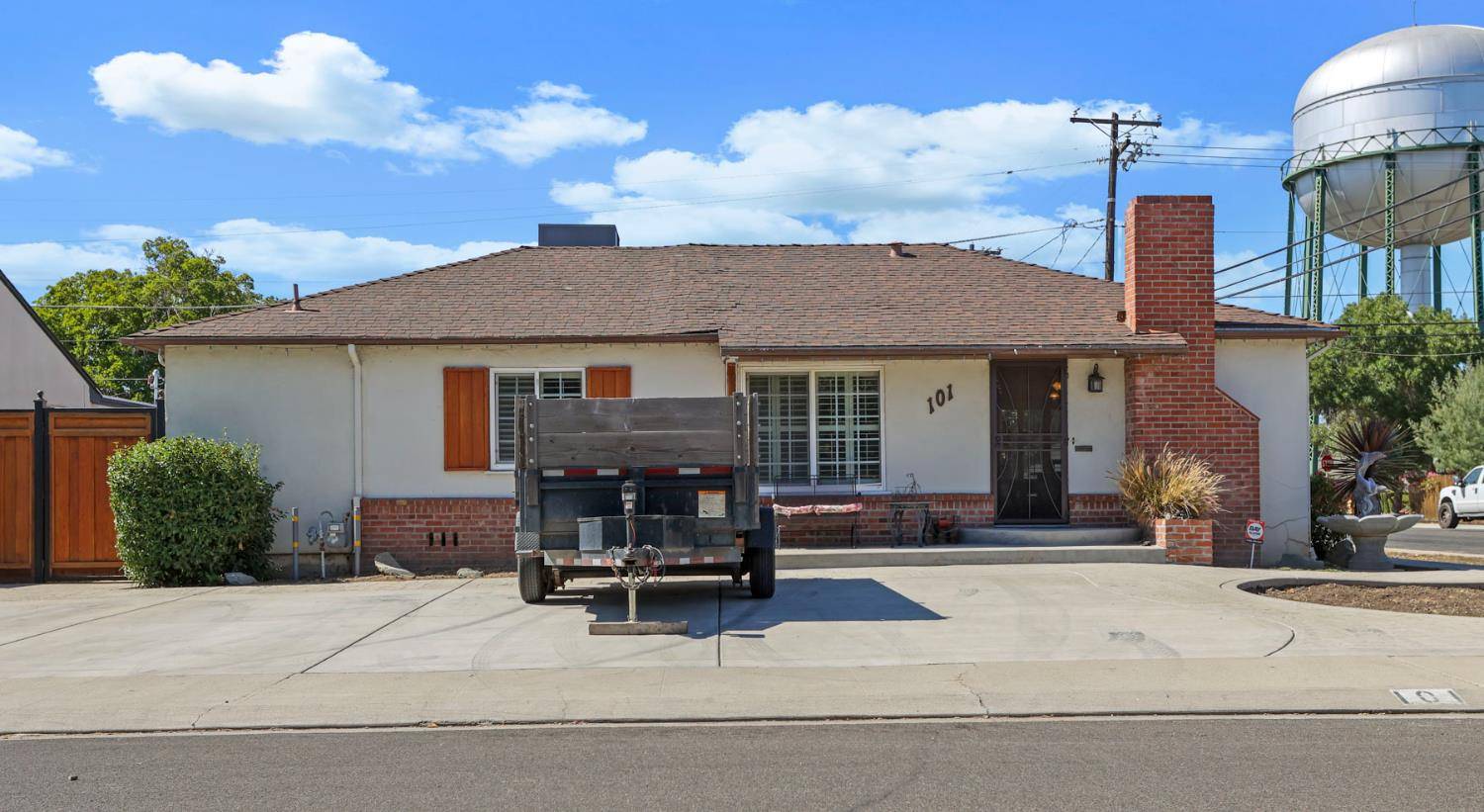 Stockton, CA 95204,101 W Mckenzie AVE