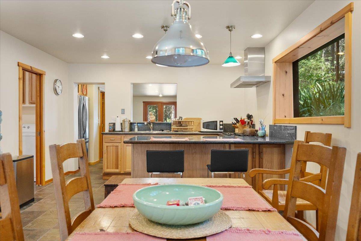 Nevada City, CA 95959,17607 Hooker Oak RD