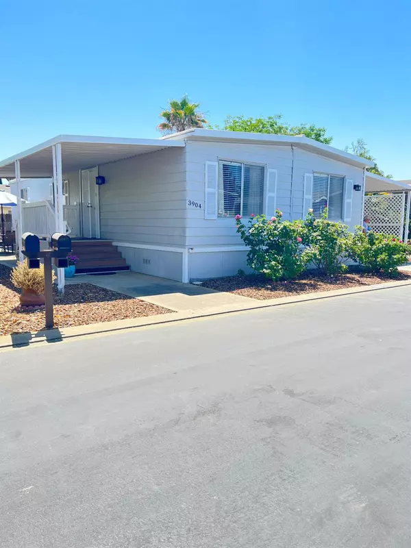 Modesto, CA 95355,3904 Moana #24