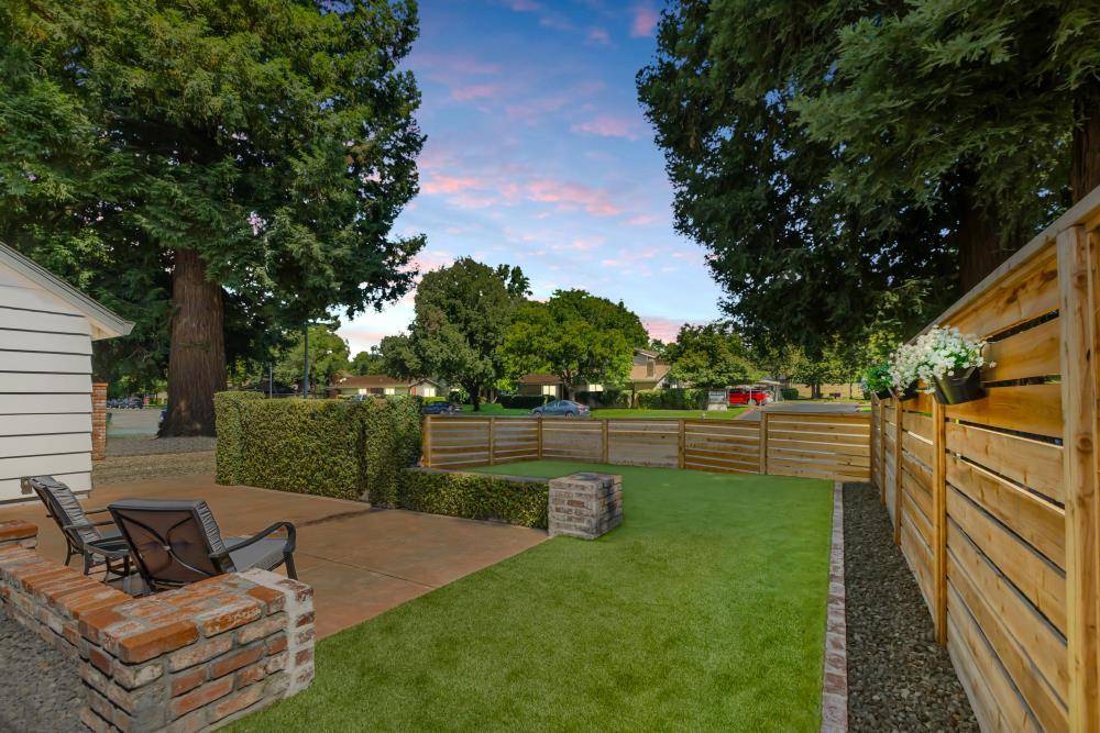 Sacramento, CA 95826,8180 La Riviera DR