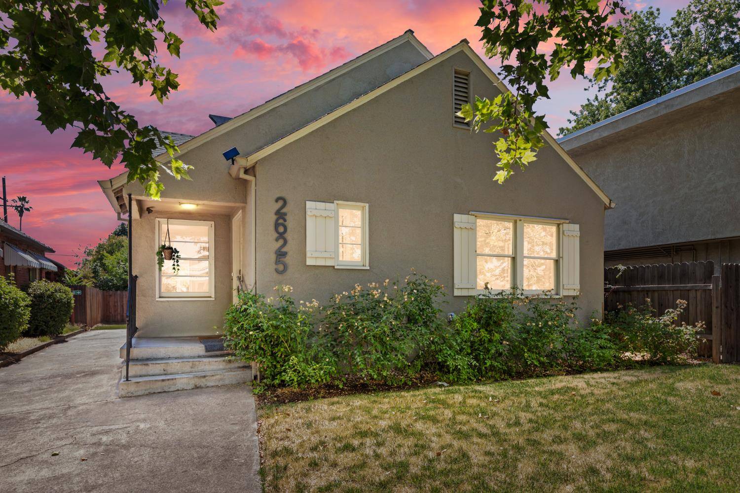 2625 27th ST, Sacramento, CA 95818