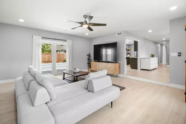 Carmichael, CA 95608,5250 Sonora WAY