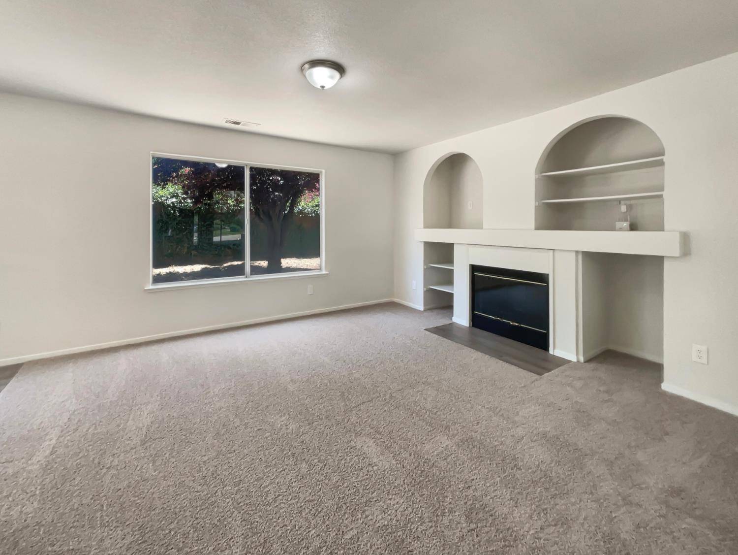 Yuba City, CA 95991,2291 Hamstead LN