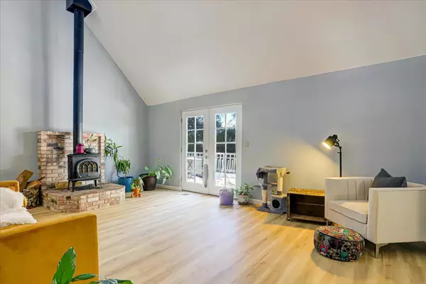 Penn Valley, CA 95946,11816 Warbler WAY