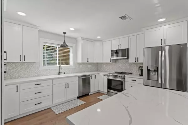 10680 Kanehls COR, Auburn, CA 95602