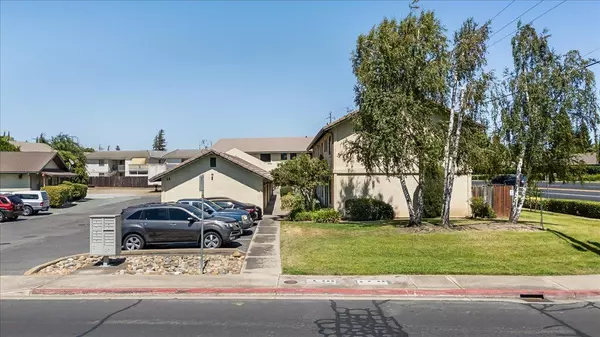 Oakdale, CA 95361,15 Willowood DR