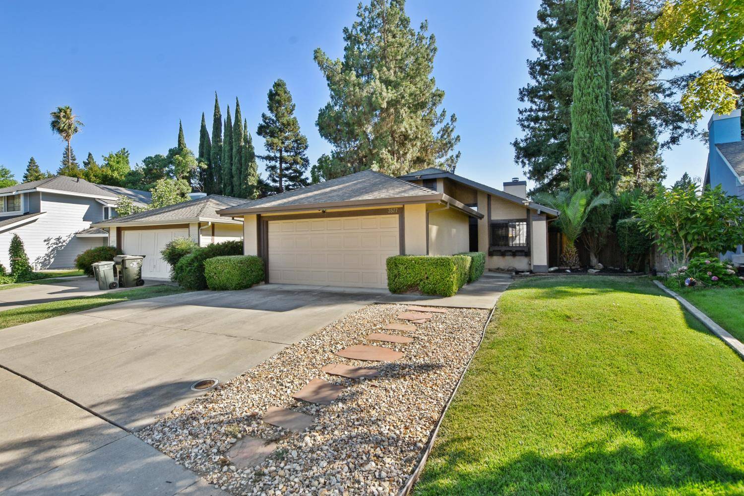 Sacramento, CA 95834,3577 Del Sol WAY