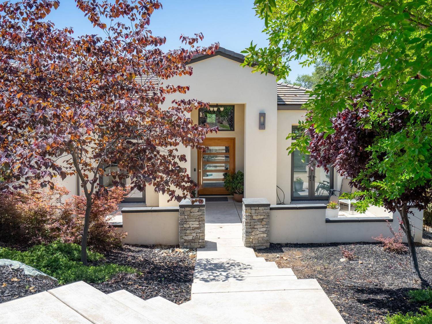 El Dorado Hills, CA 95762,4033 Raphael DR