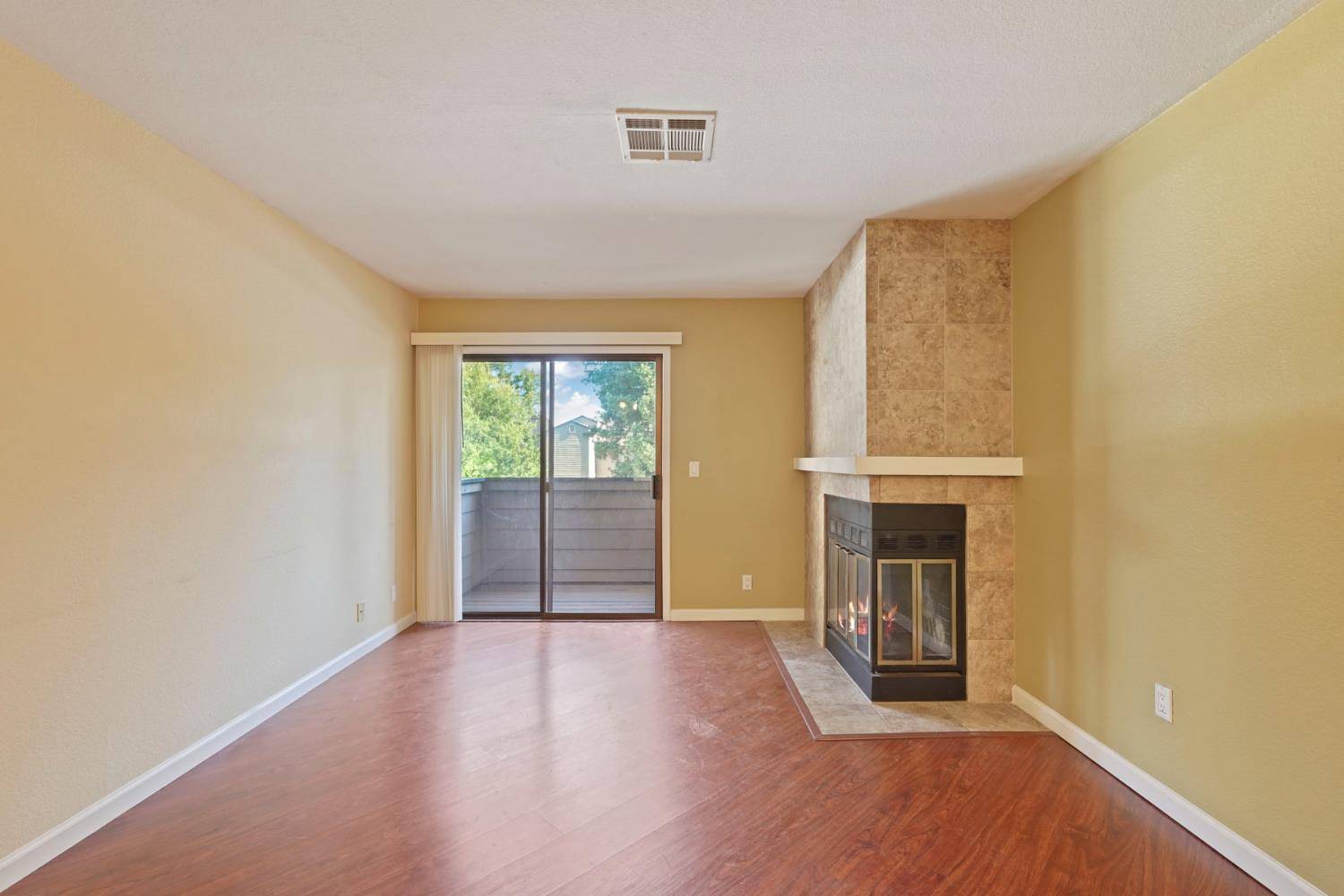 Sacramento, CA 95826,3715 Tallyho DR #60