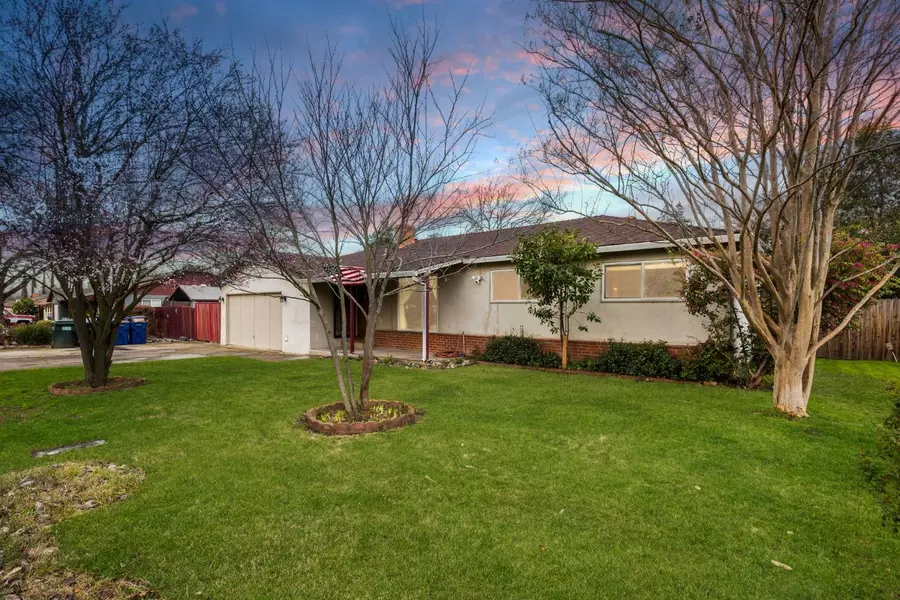 3801 Horton LN, Carmichael, CA 95608
