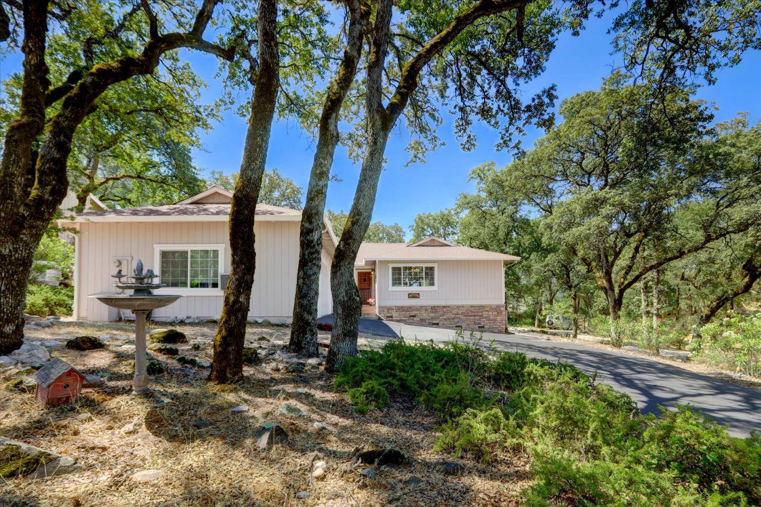 Penn Valley, CA 95946,19009 Swallow WAY