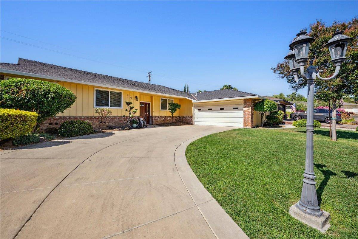 Carmichael, CA 95608,6406 Teal