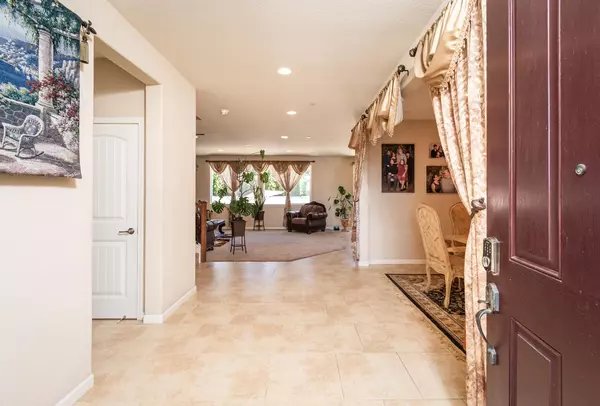 Rancho Cordova, CA 95742,5394 Otter Pond WAY