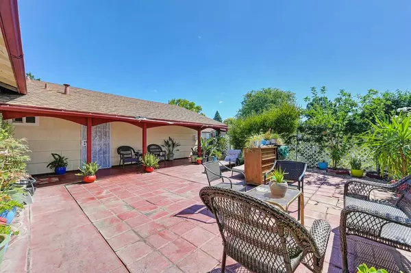 Carmichael, CA 95608,5433 Edgerly WAY