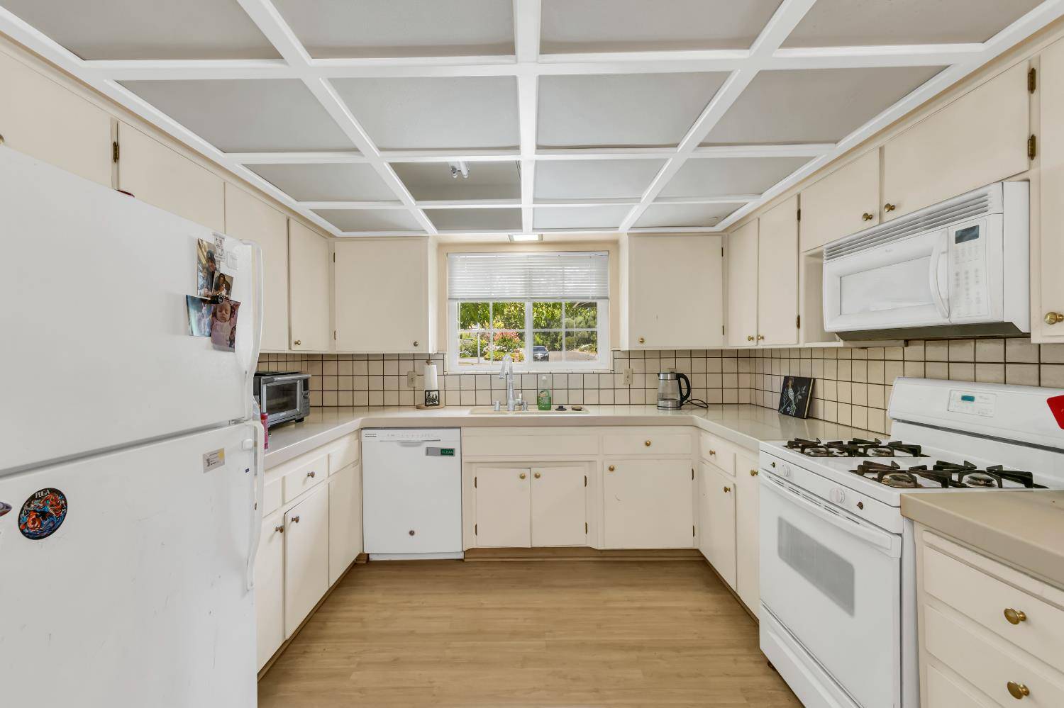 Fair Oaks, CA 95628,8868 Roediger LN