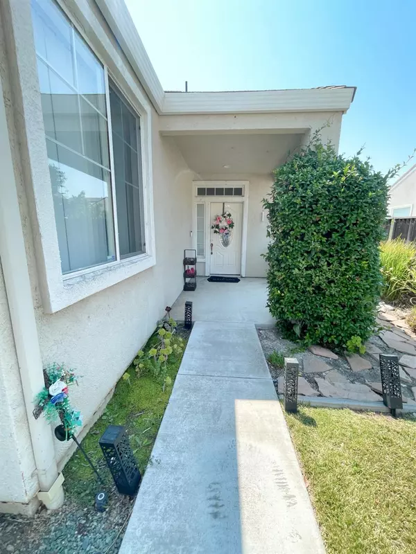 Pittsburg, CA 94565,204 Martin Eden CT