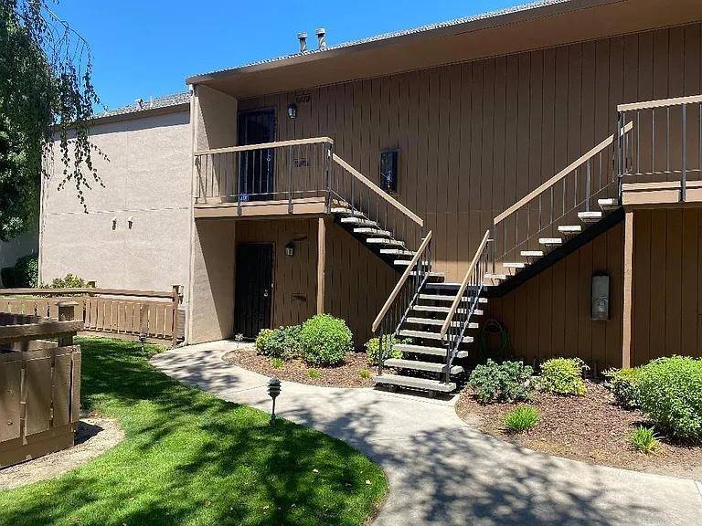 2900 Andre LN #140, Turlock, CA 95382