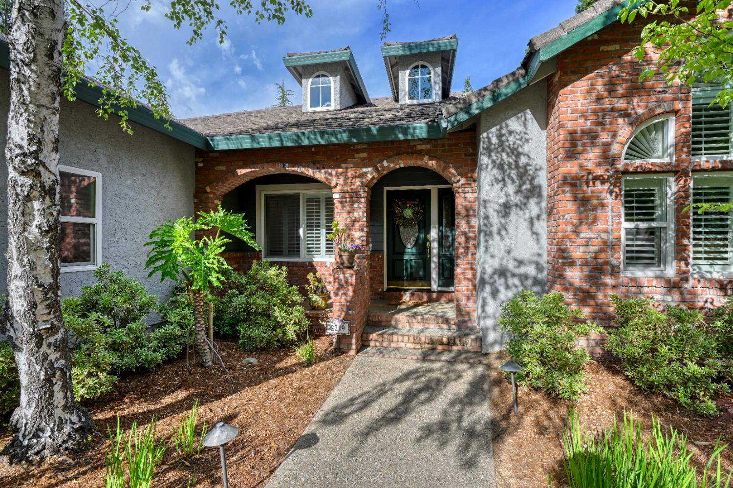 El Dorado Hills, CA 95762,2219 Cardiff