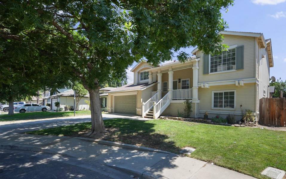 572 Moray WAY, Patterson, CA 95363