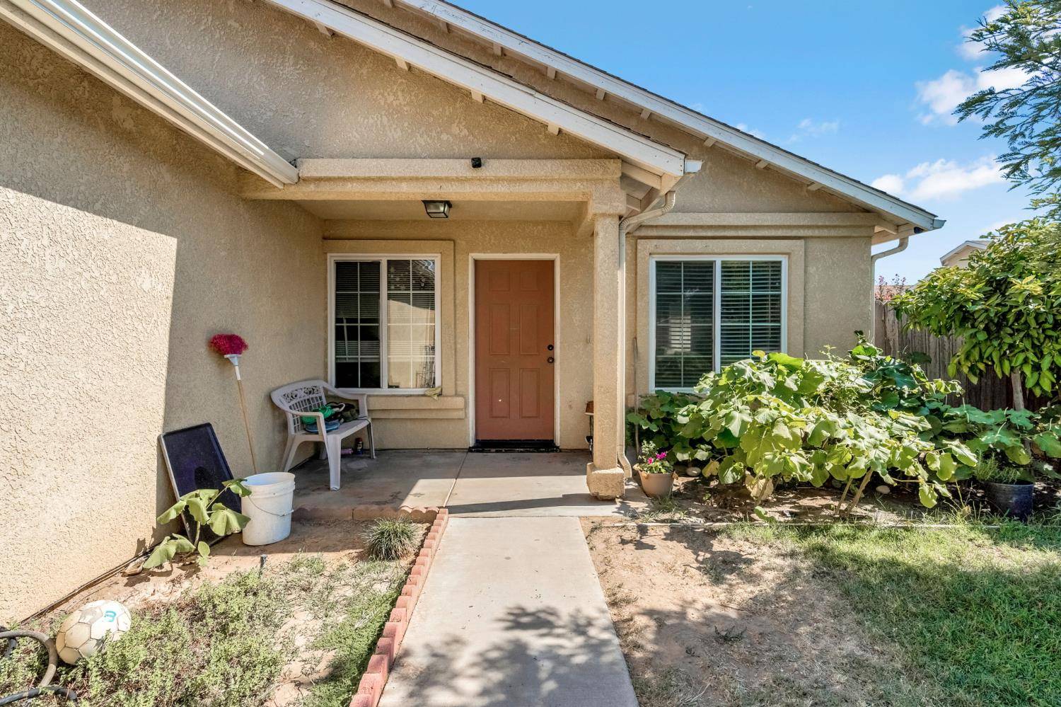 Madera, CA 93638,1232 Oso DR