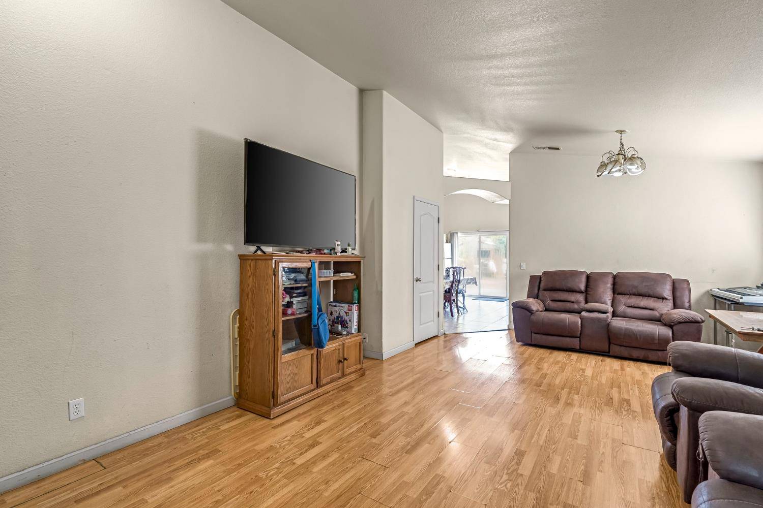 Madera, CA 93638,1232 Oso DR