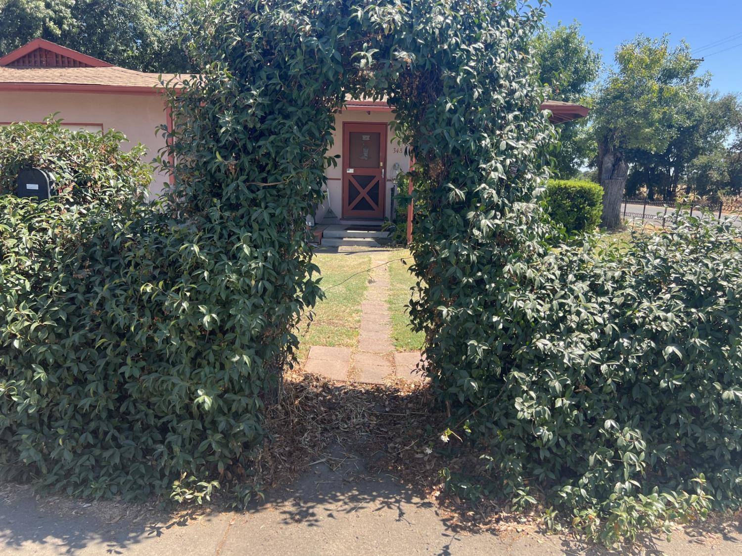 Rio Linda, CA 95673,348 Chisum AVE