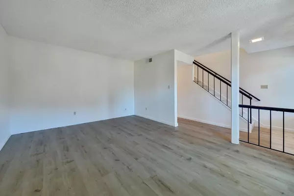 Sacramento, CA 95821,3600 Larchmont Square LN