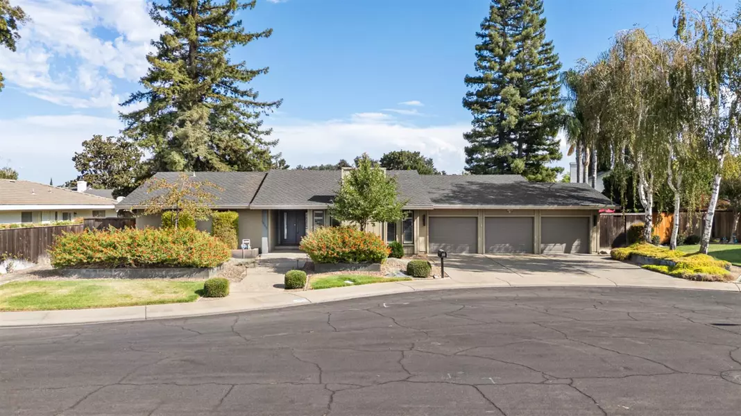 1913 Chelwood WAY, Modesto, CA 95355