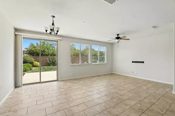 Roseville, CA 95747,1081 Makeway ST