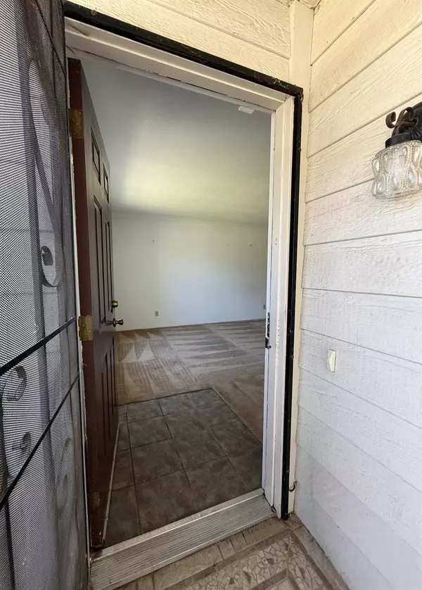 Lodi, CA 95242,1517 Burgundy