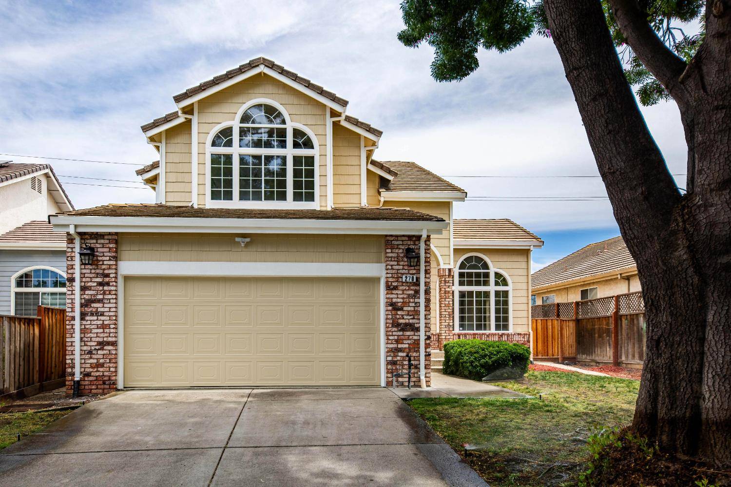 270 Camelot DR, Tracy, CA 95376