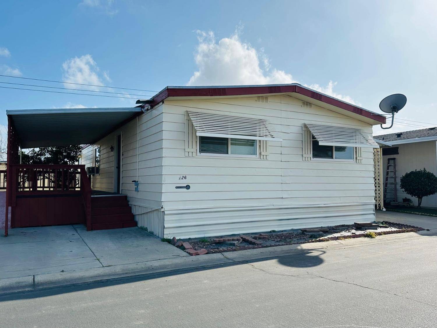 1218 E Cleveland AVE #126, Madera, CA 93638