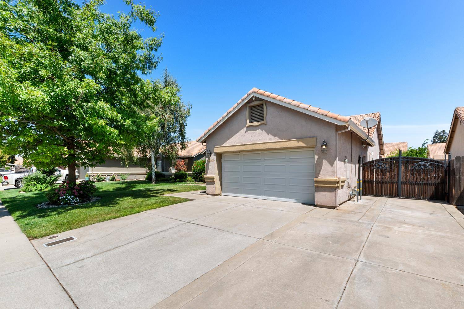 Lodi, CA 95242,1929 Providence WAY