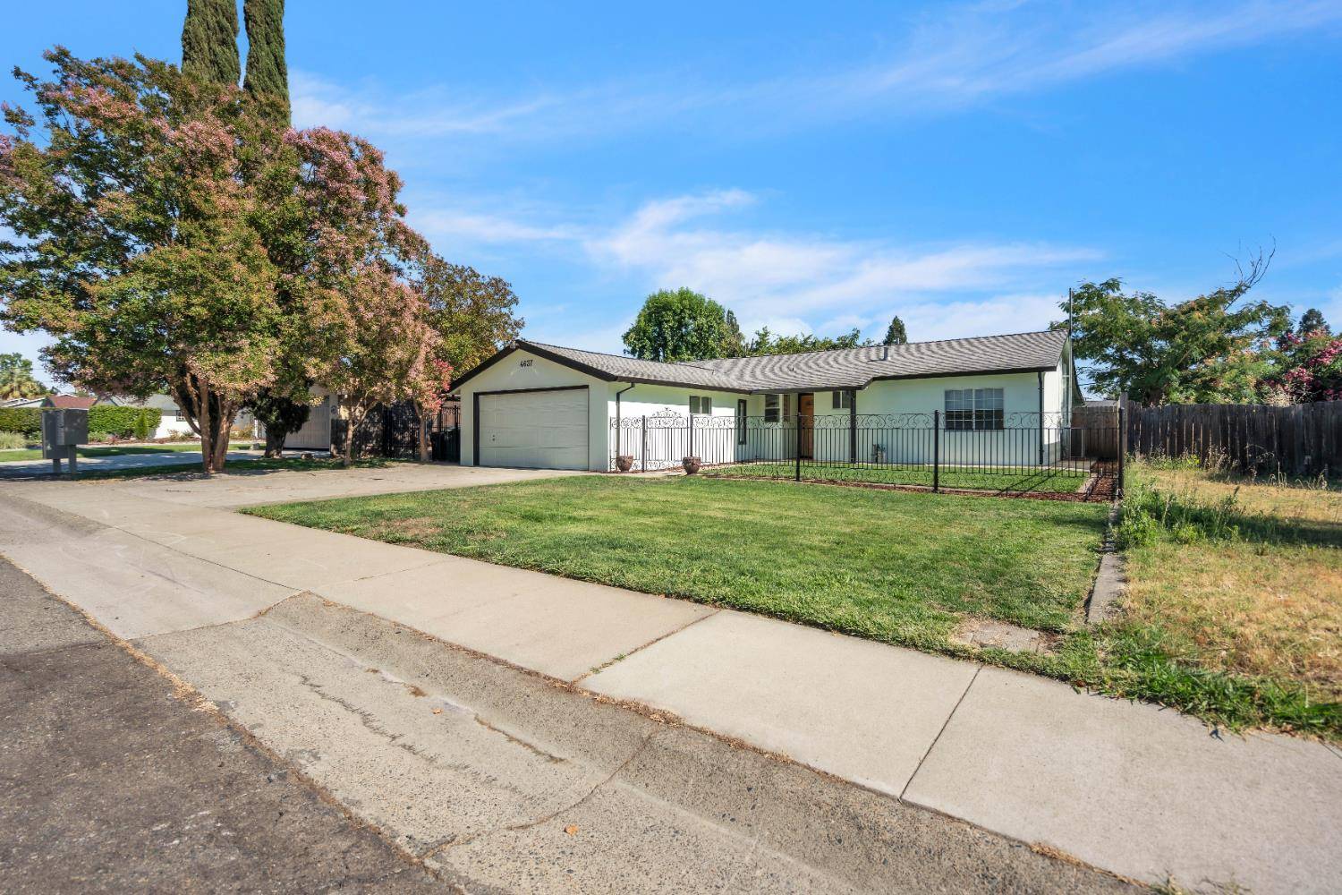 4637 Freeway CIR, Sacramento, CA 95841