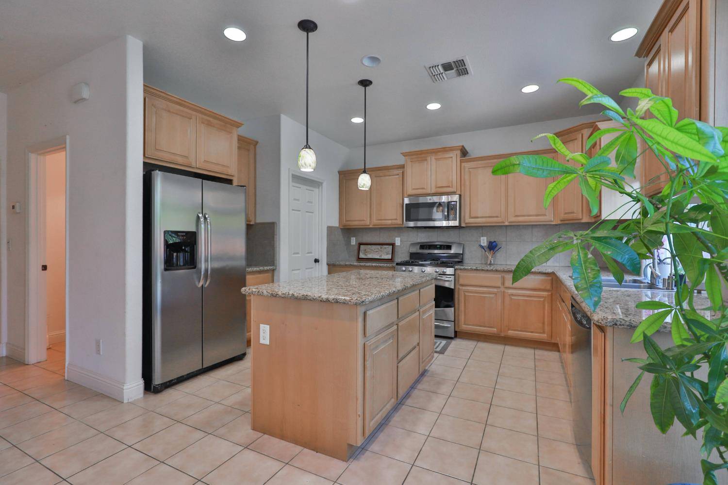Rancho Cordova, CA 95742,12232 Conservancy WAY